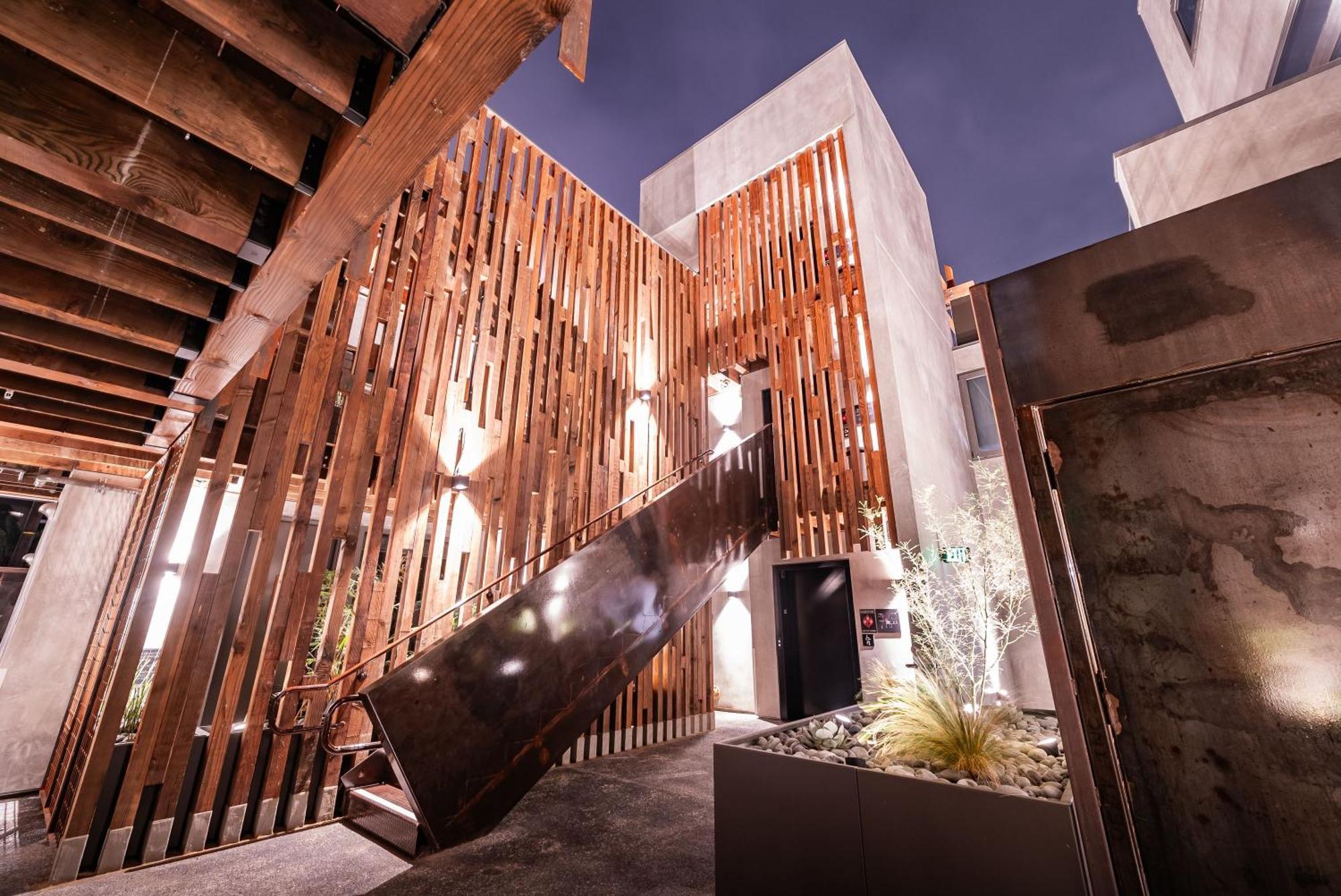 City24 Condo Hotel Little Italy Mission Hills San Diego Exterior photo